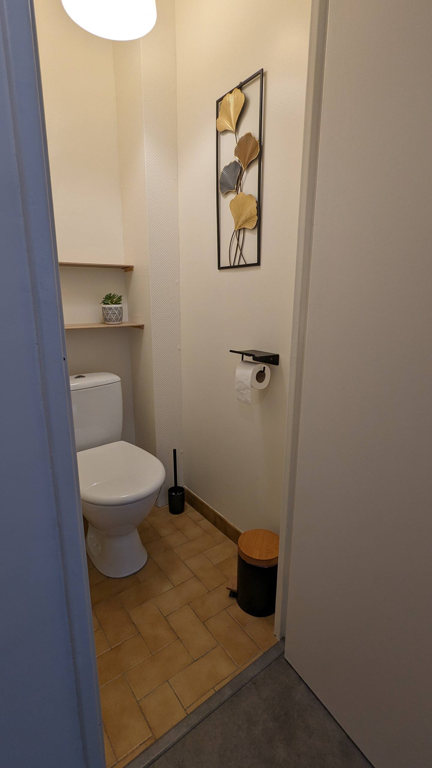 Separate WC